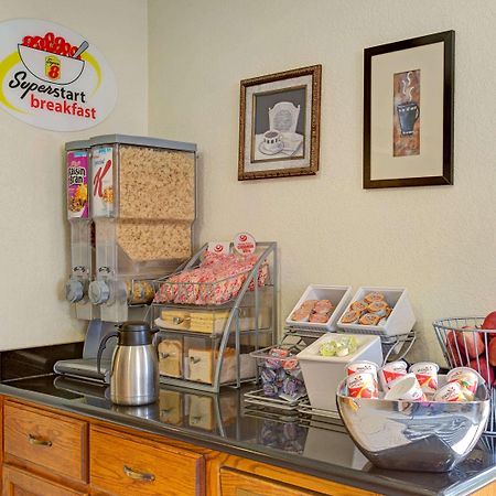 Super 8 By Wyndham College Park Wash Dc Area Hotel Ngoại thất bức ảnh