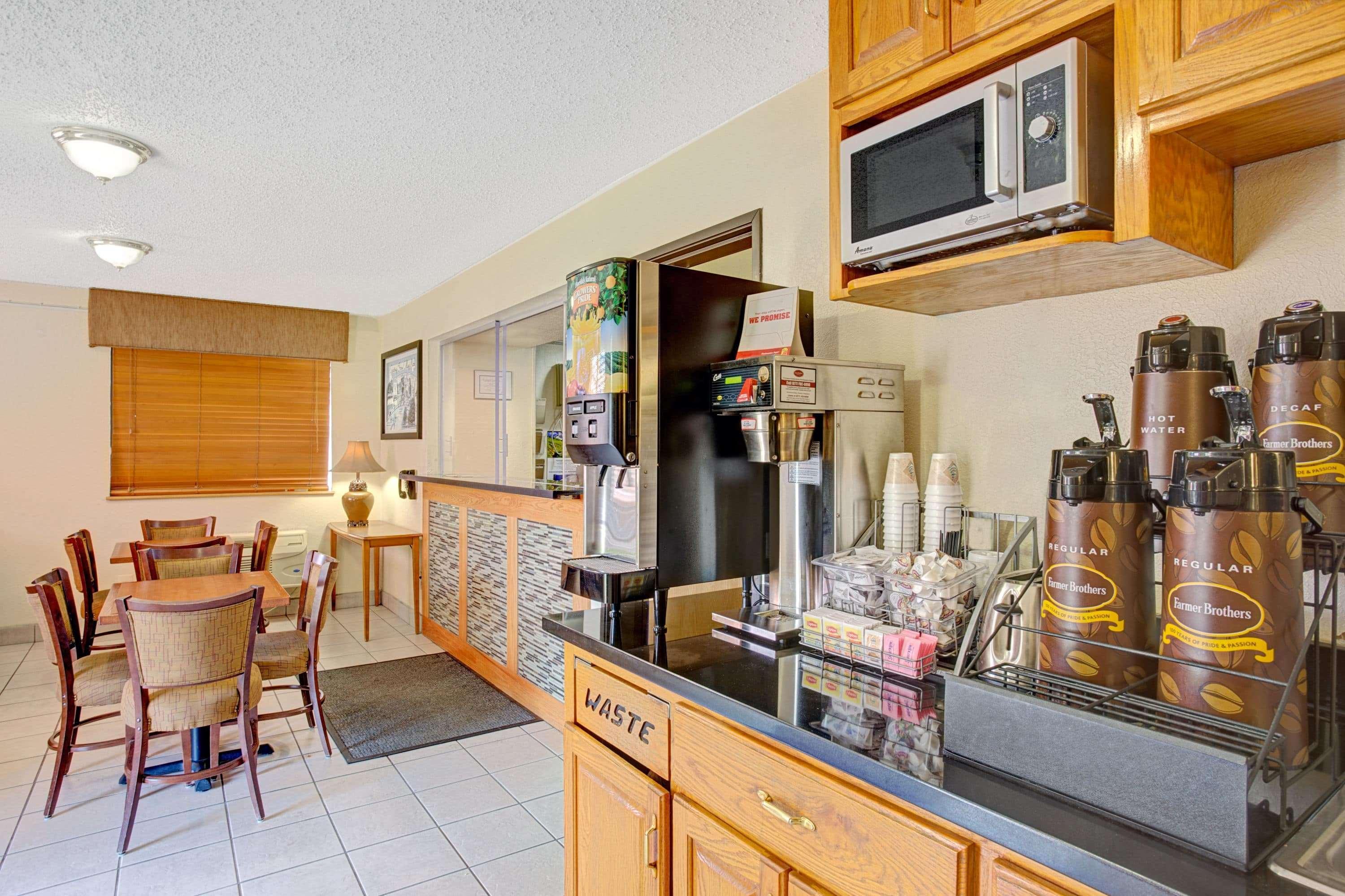 Super 8 By Wyndham College Park Wash Dc Area Hotel Ngoại thất bức ảnh