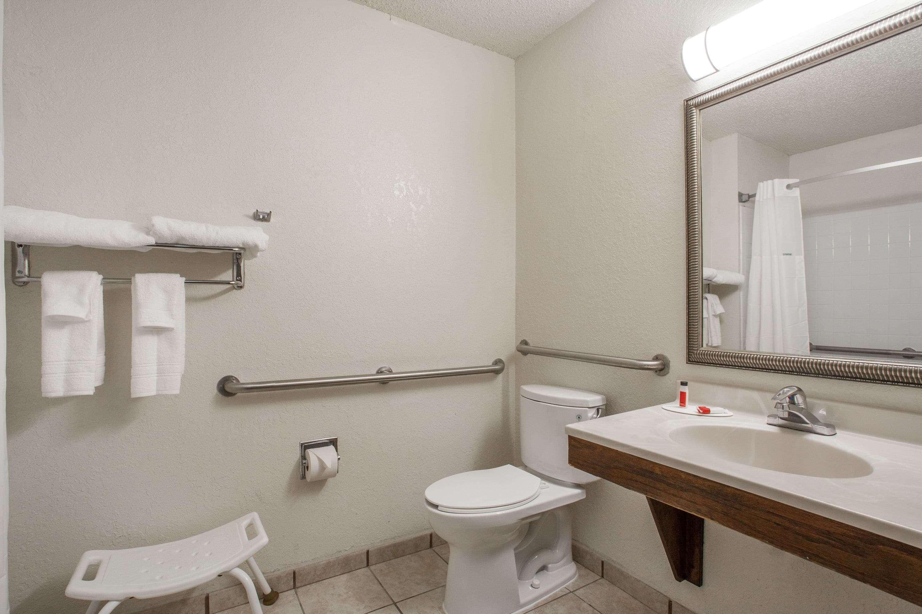 Super 8 By Wyndham College Park Wash Dc Area Hotel Ngoại thất bức ảnh